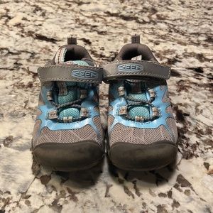 Keen toddler Chandler 2 CNX shoe size 6